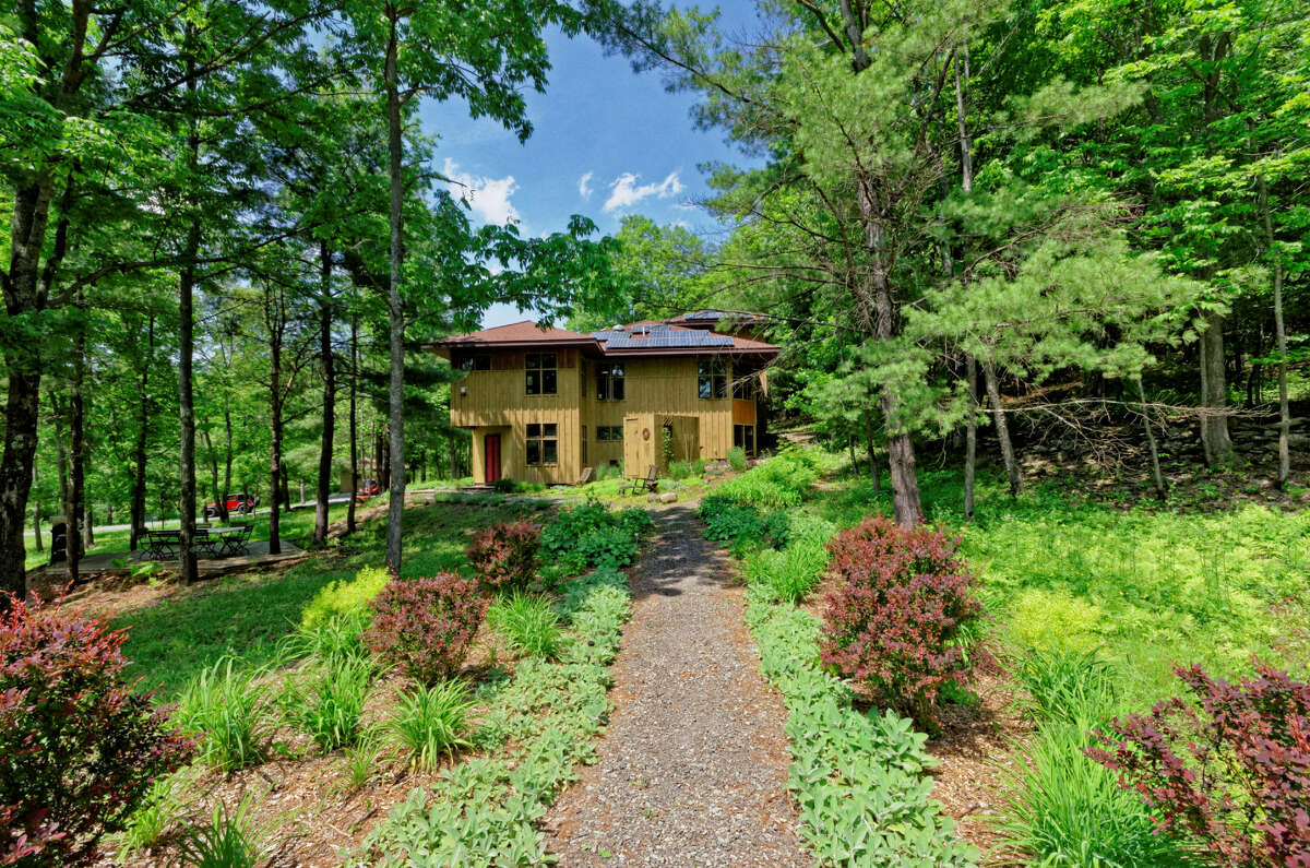 House of the Week Contemporary in Berne