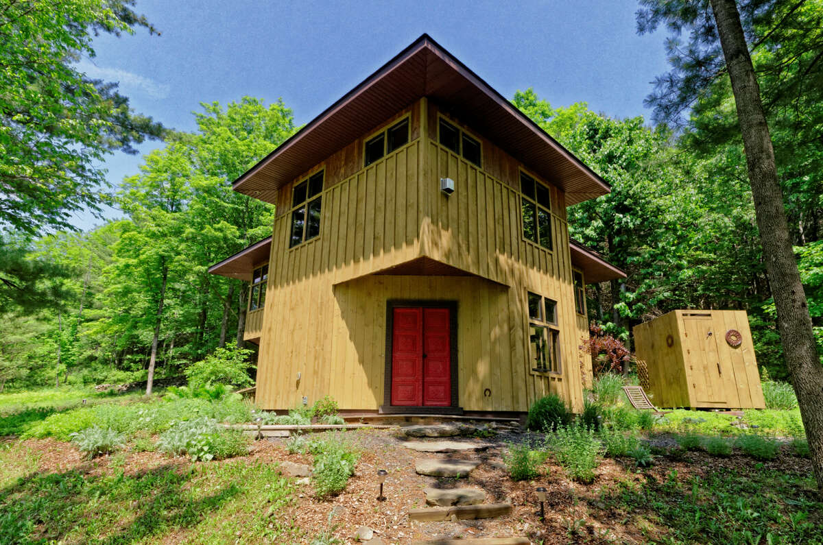 House of the Week Contemporary in Berne