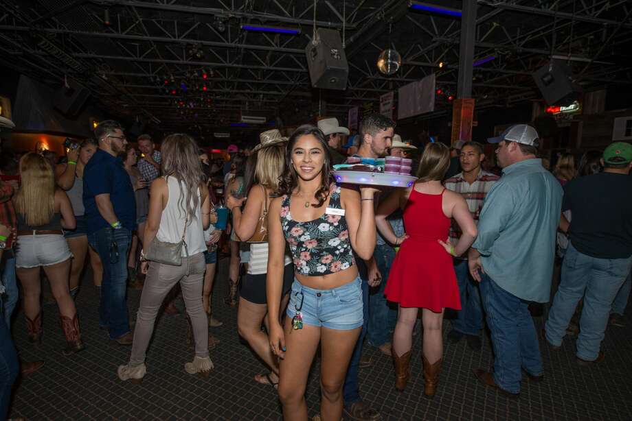 Photos Daisy Dukes Contest Lights Up San Antonios Thursday Night At