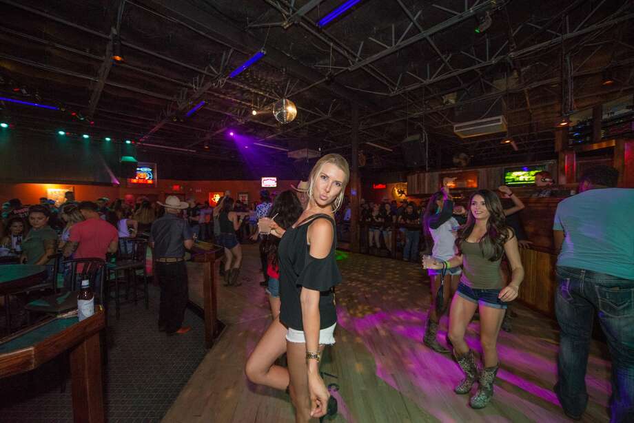 Photos: Daisy Dukes contest lights up San Antonio's Thursday night at ...