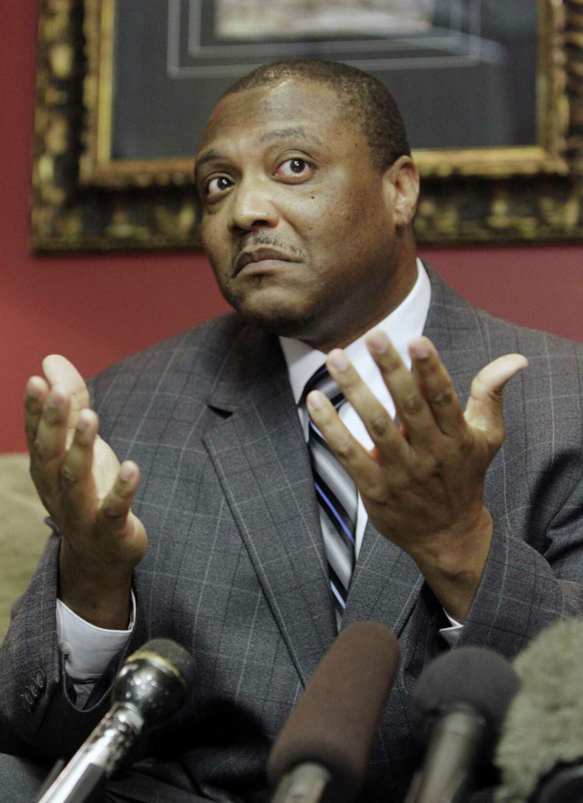 Anthony Graves, speaking here at a news conference in 2010 in Houston, was convicted after testimony by a jailhouse informant. After spending 18 years behind bars for the 1992 murders of a Somerville family, he was exonerated. A recently passed bill addresses the state’s use of jailhouse informants.