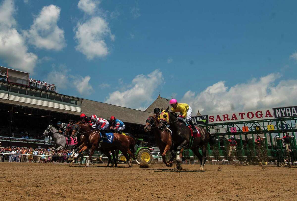 Regulars flock to Saratoga horse racing season opener