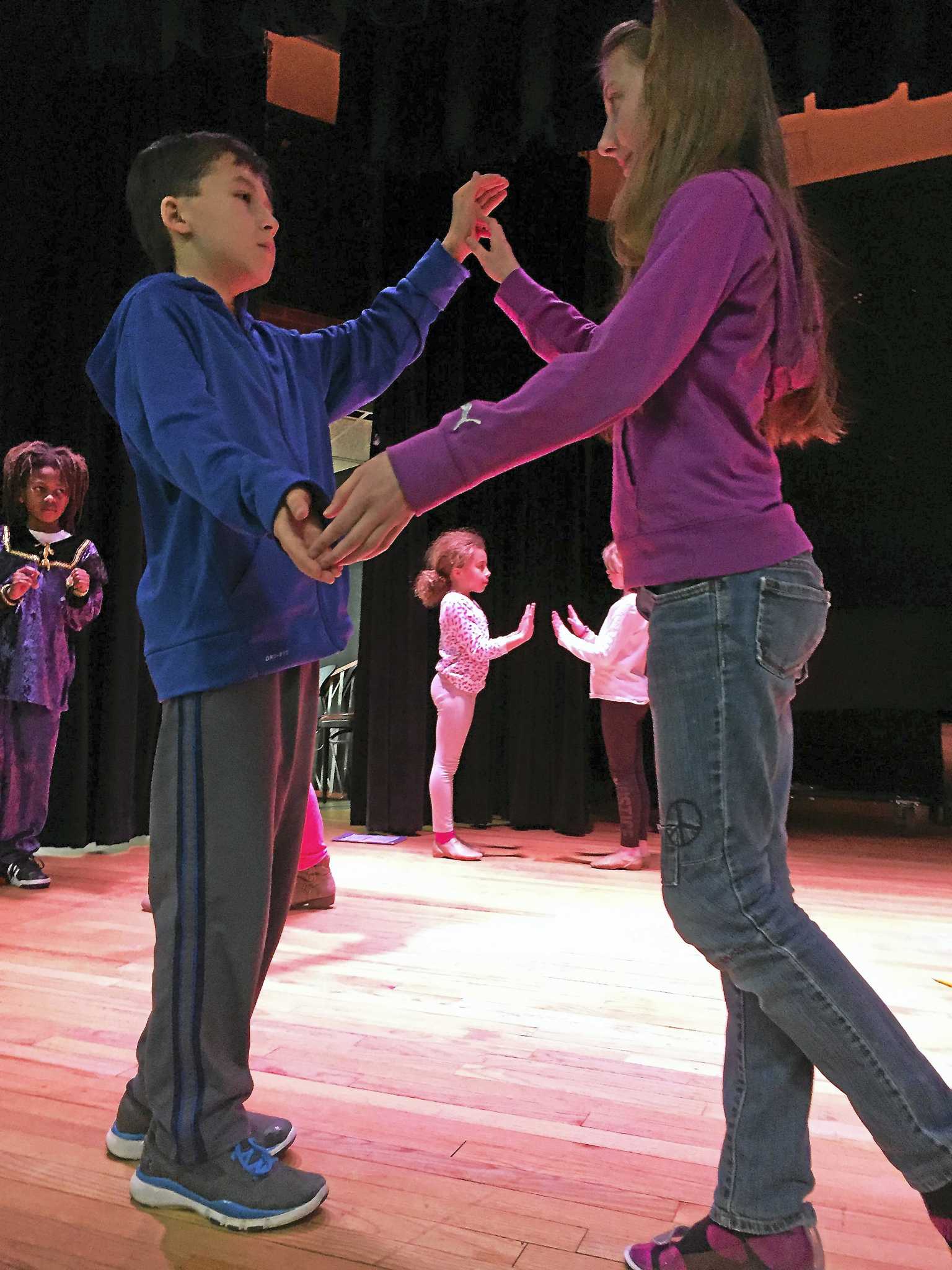 Hamden community theater group rises from the ashes after tumultuous