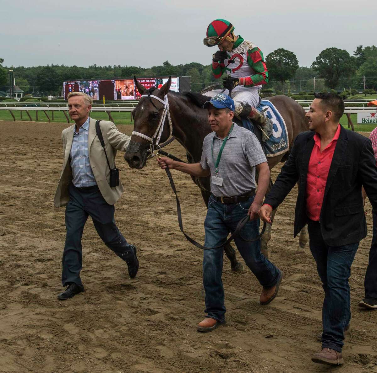 New York Gaming Commission continues license suspension of horse racing
