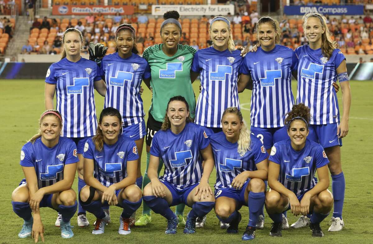Boston Breakers starting XI pose for a photo before the game against the Houston Dash at BBVA Compass Stadium Saturday, July 22, 2017, in Houston. ( Yi-Chin Lee / Houston Chronicle )