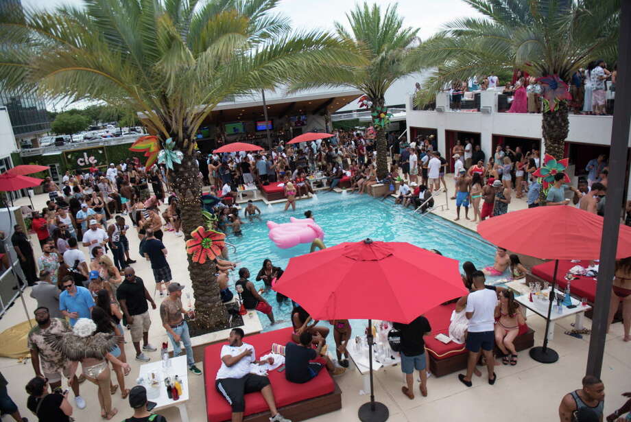 Drakes Houston Appreciation Weekend Pool Party Was Citys Hottest Event