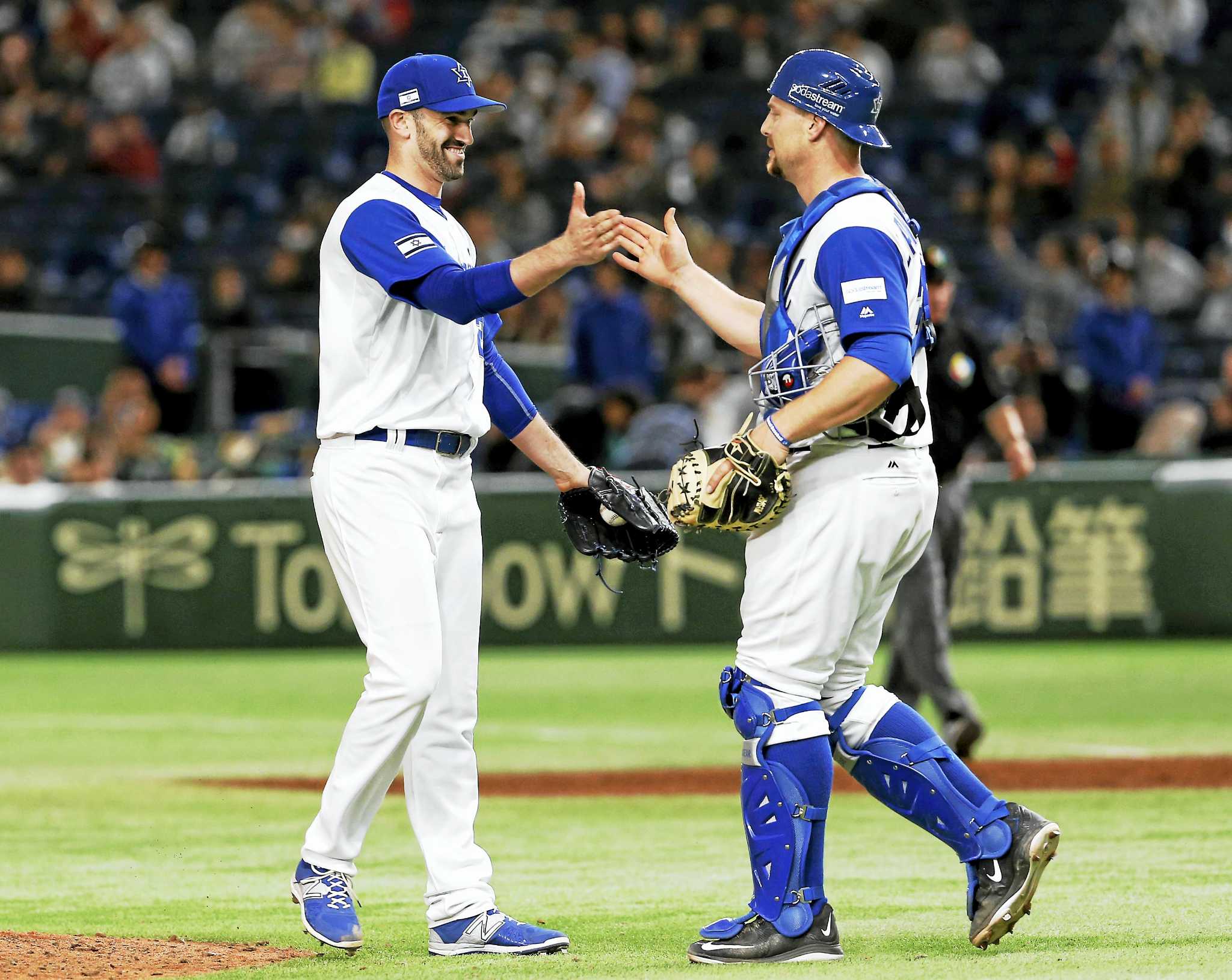 Netherlands' Xander Bogaerts, Didi Gregorius connect for an impressive play  against Cuba