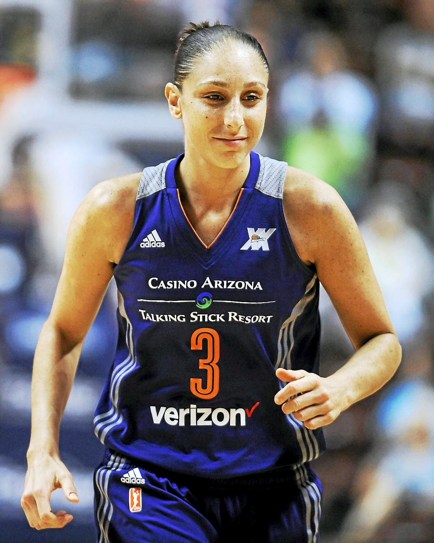 Former UConn star Diana Taurasi breaks WNBA career scoring record.