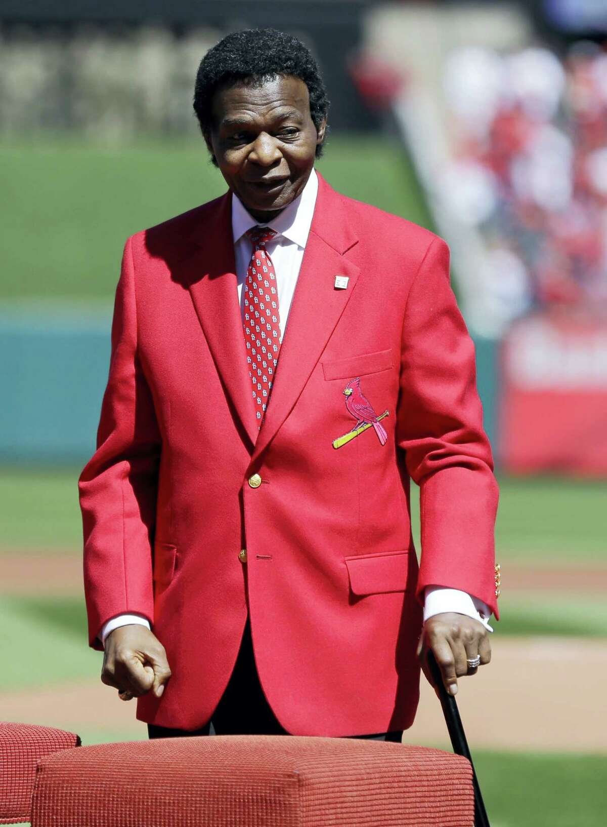 Lou Brock, Hall of Fame outfielder for St. Louis Cardinals, dies