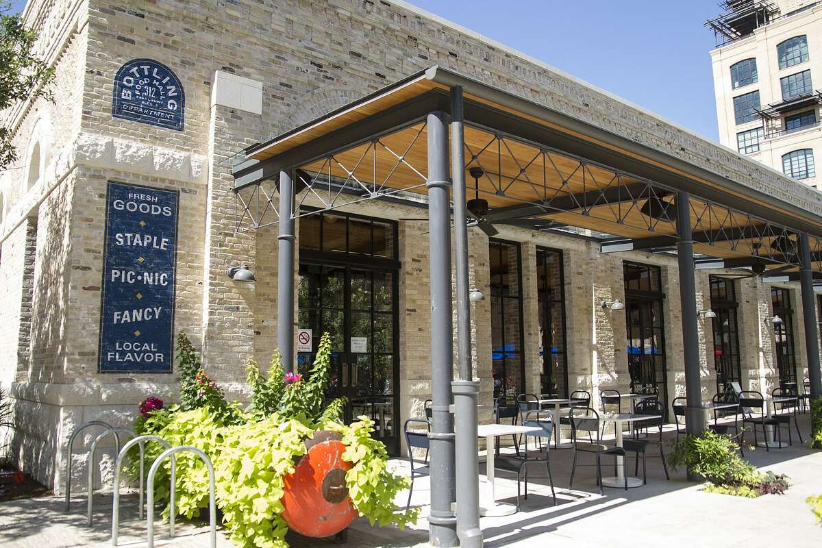 Pearl food hall