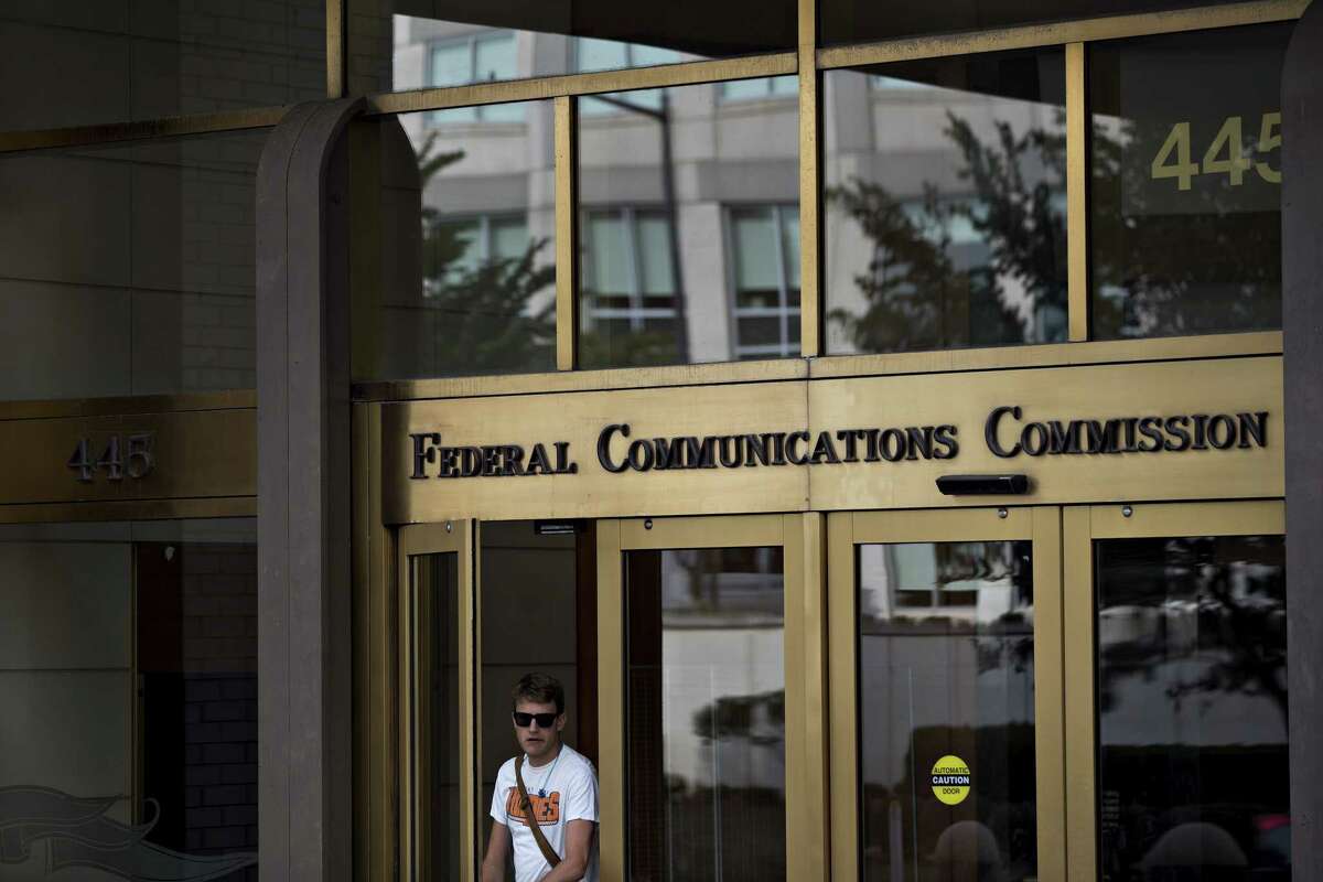 The Federal Communications Commission has proposed new rules that would allow phone companies to target and block robocalls coming from what appear to be illegitimate or unassigned phone numbers. (Andrew Harrer / Bloomberg)