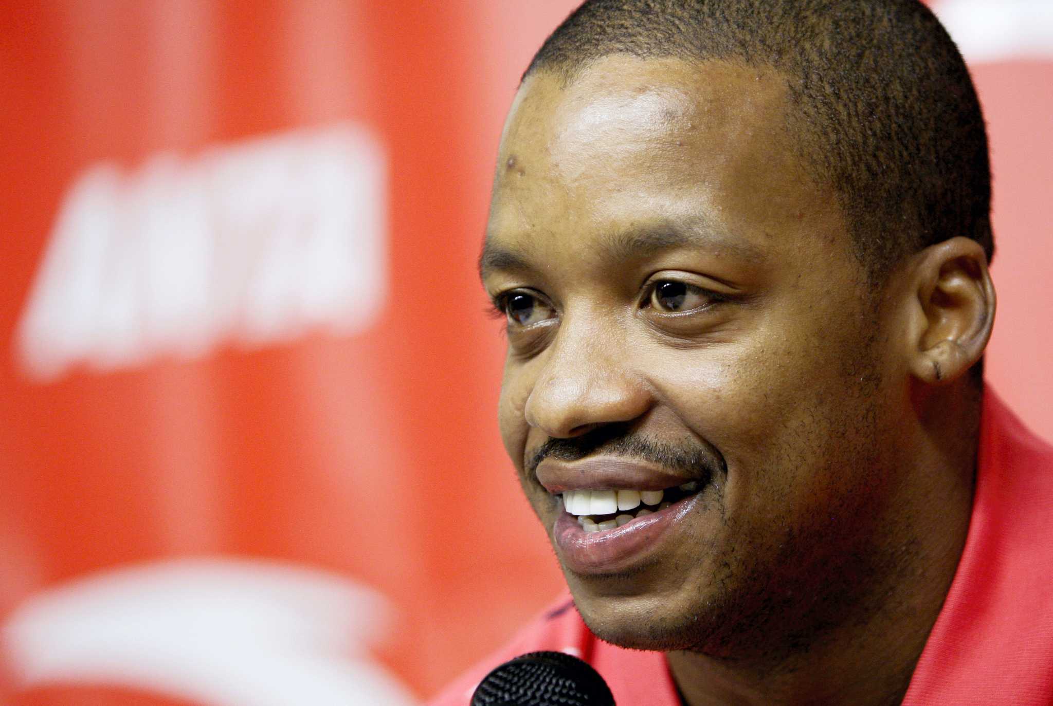 former-nba-all-star-steve-francis-charged-with-threatening-officer