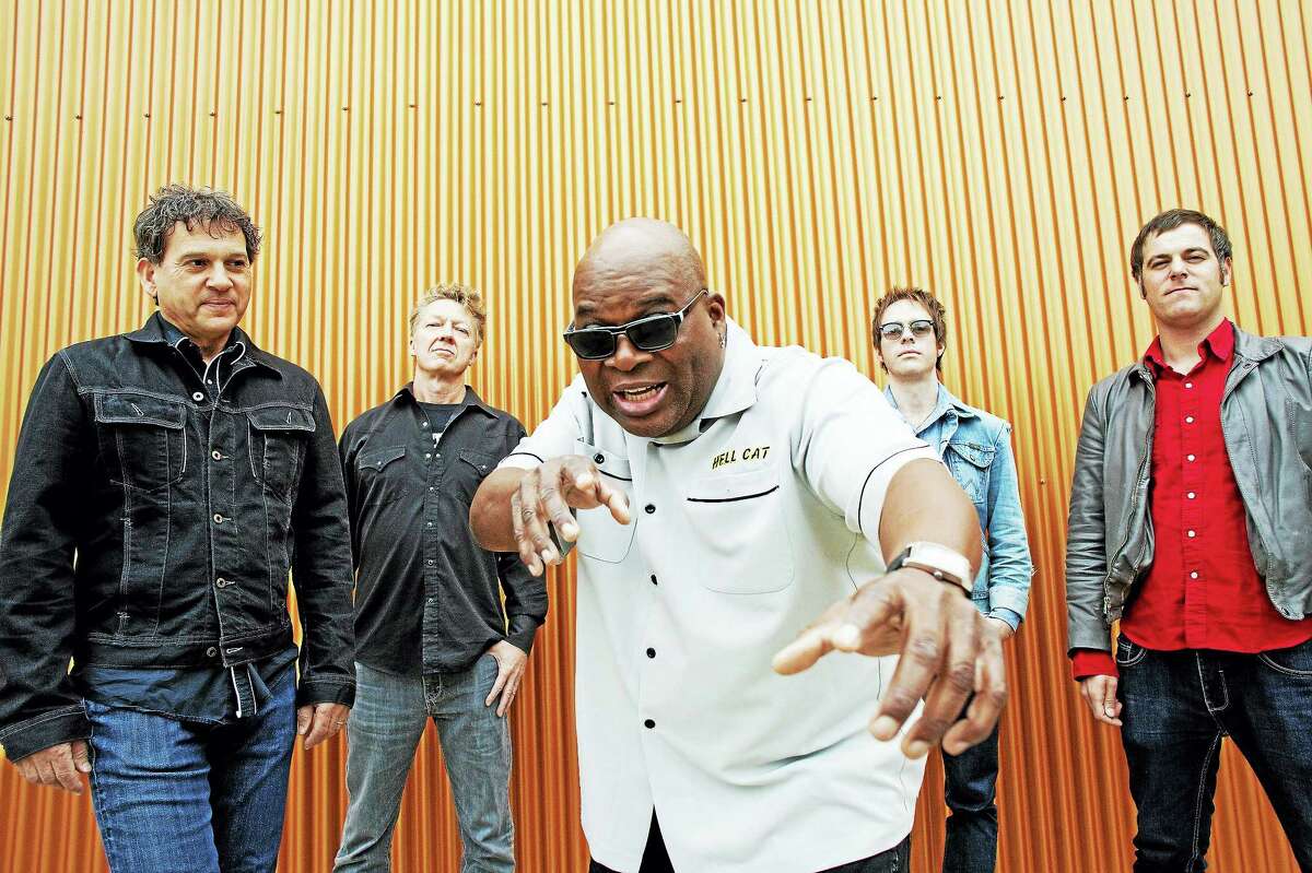 Barrence Whitfield and The Savages