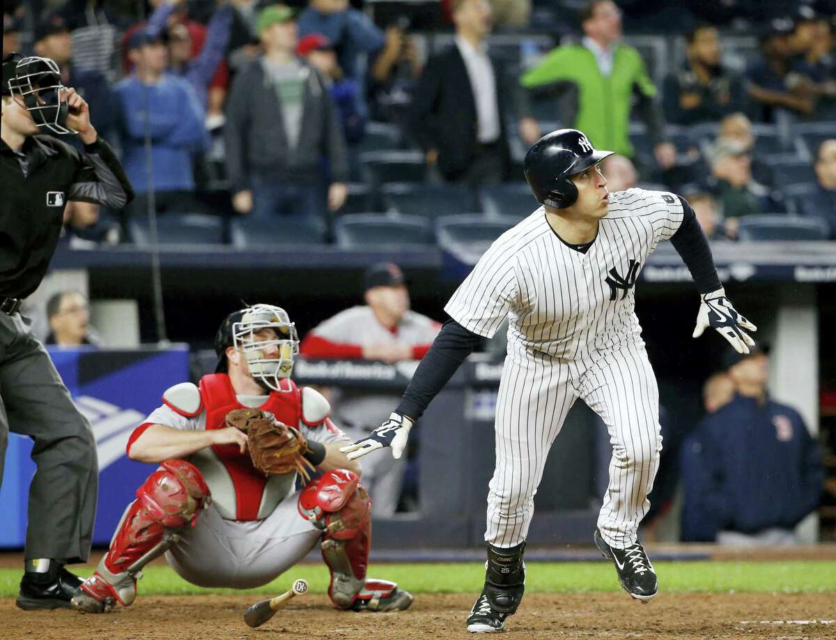 Teixeira honored by Yankees before final major league game