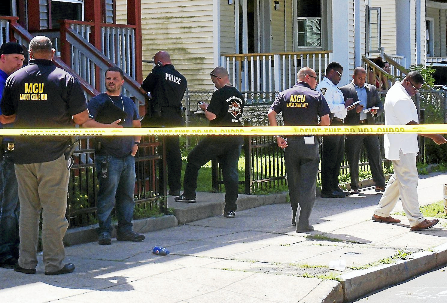 1 hurt in shooting on Kensington Street in New Haven