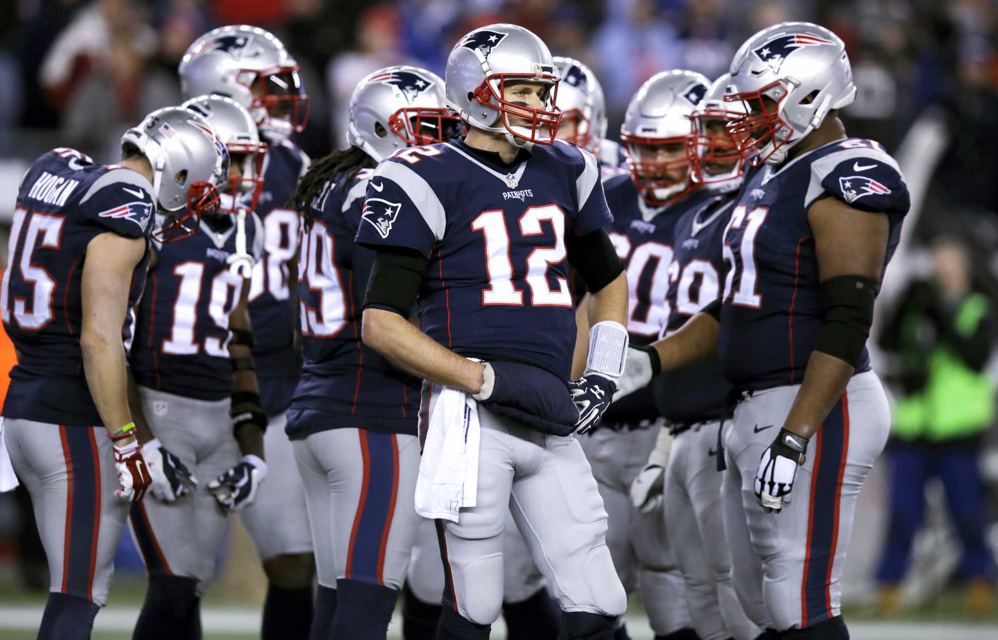 Loss of Vollmer another big hit for Patriots' offensive line