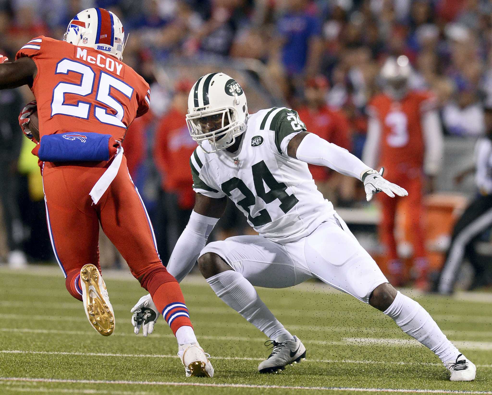 New York Jets corner back Darrelle Revis (24) celebrates after