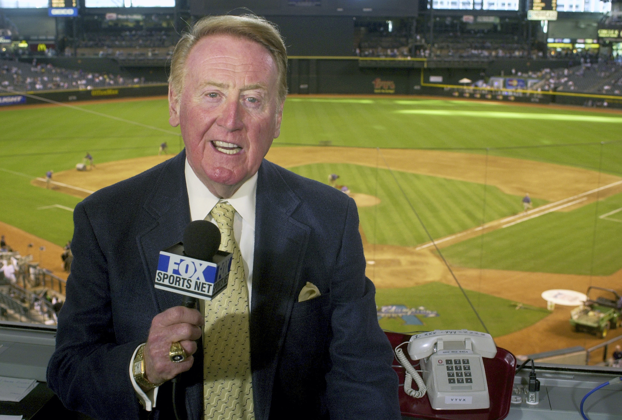 Dodgers honor Vin Scully for his 67 years of storytelling