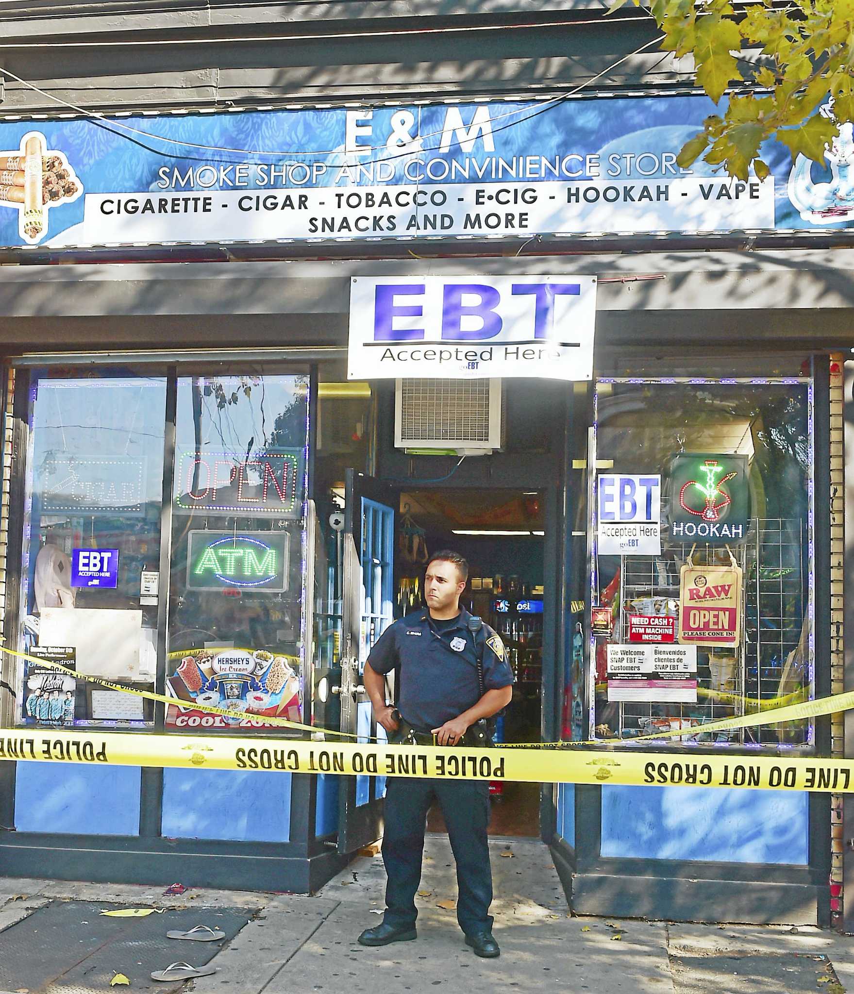 Man, 21, shot and killed at Ferry Street convenience store in New Haven
