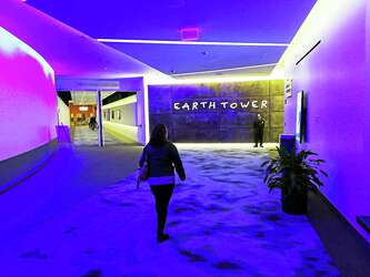 Earth Tower Offers Tech Friendly More Compact Rooms At Mohegan
