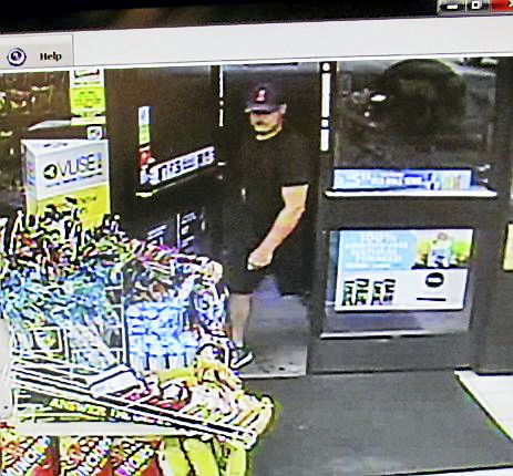 Police looking for suspect after 7-Eleven robbery in Hamden