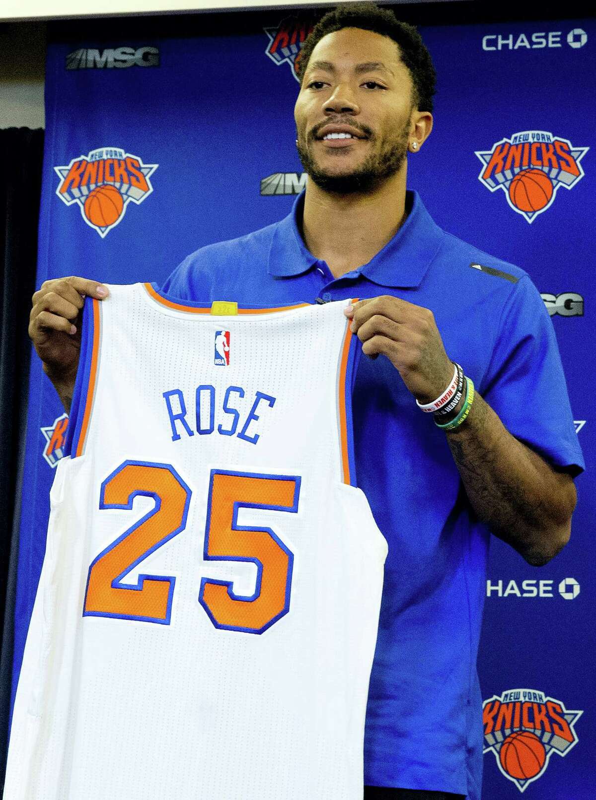 Derrick Rose Authentic Knicks Jersey Medium