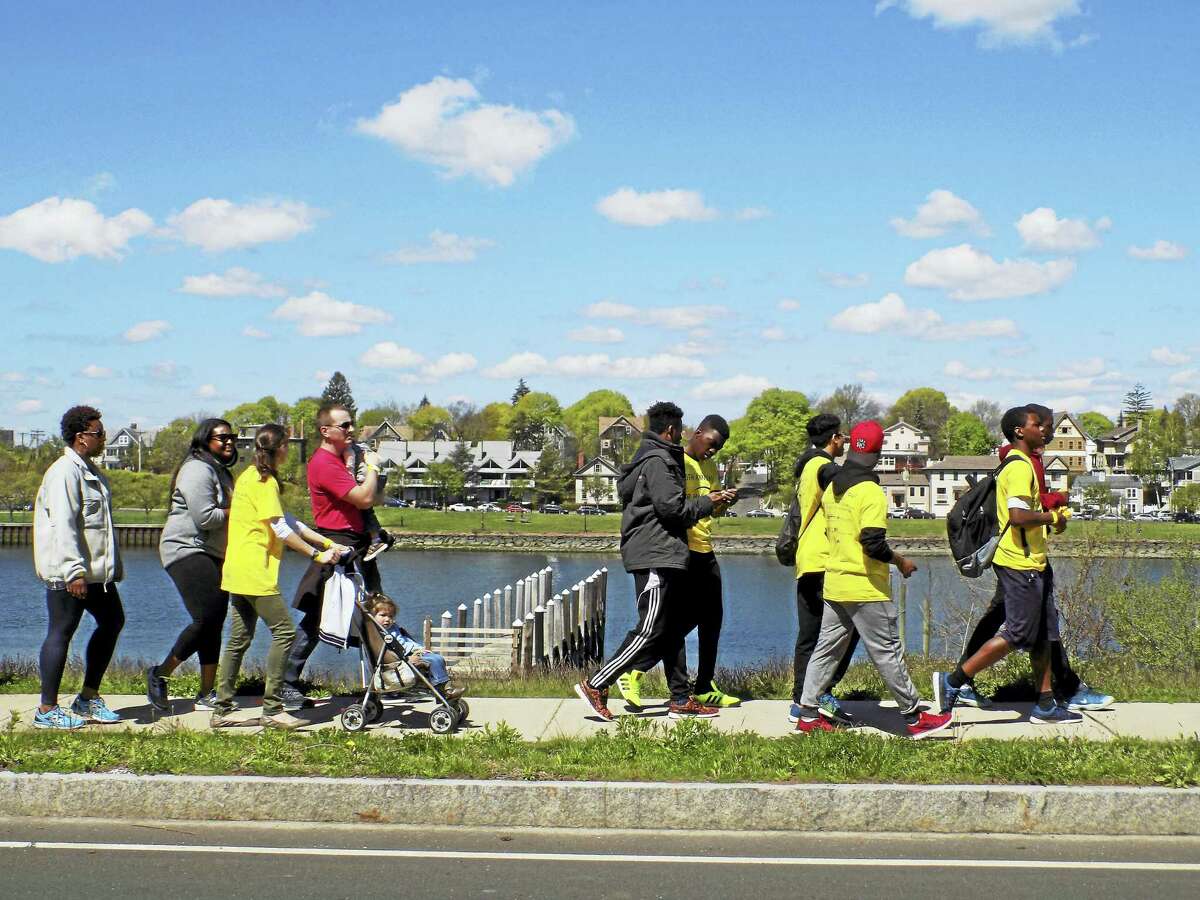 The Chatham Square Neighborhood Association, in collaboration with the Office of the Mayor of New Haven, Yale School of Public Health and the Fair Haven Family Stroll & Festival inaugurated the Fair Haven Urban Trail on Saturday, April 30 at Quinnipiac River Park.