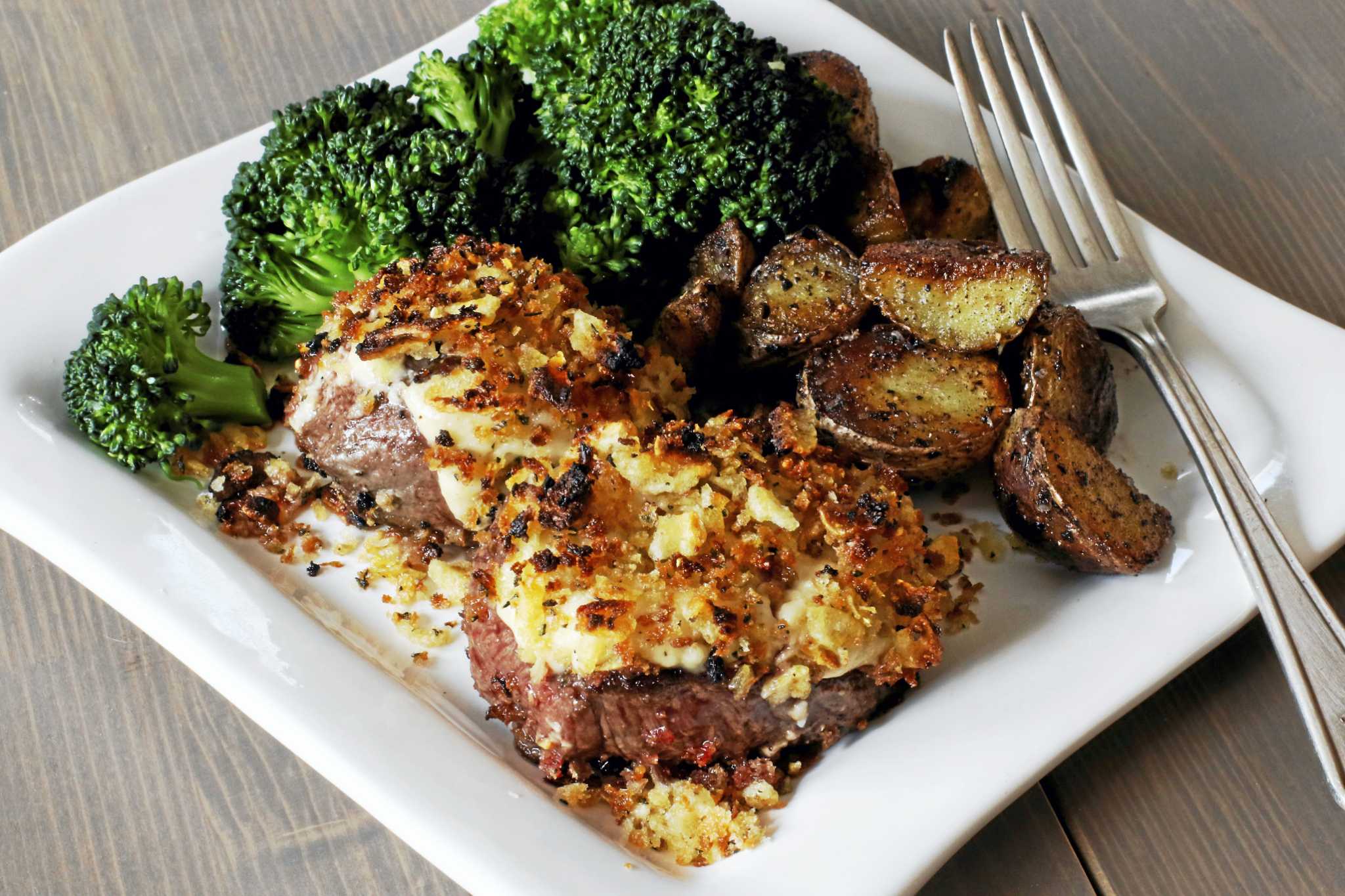 Recipe Steak with homemade prepared horseradish crust