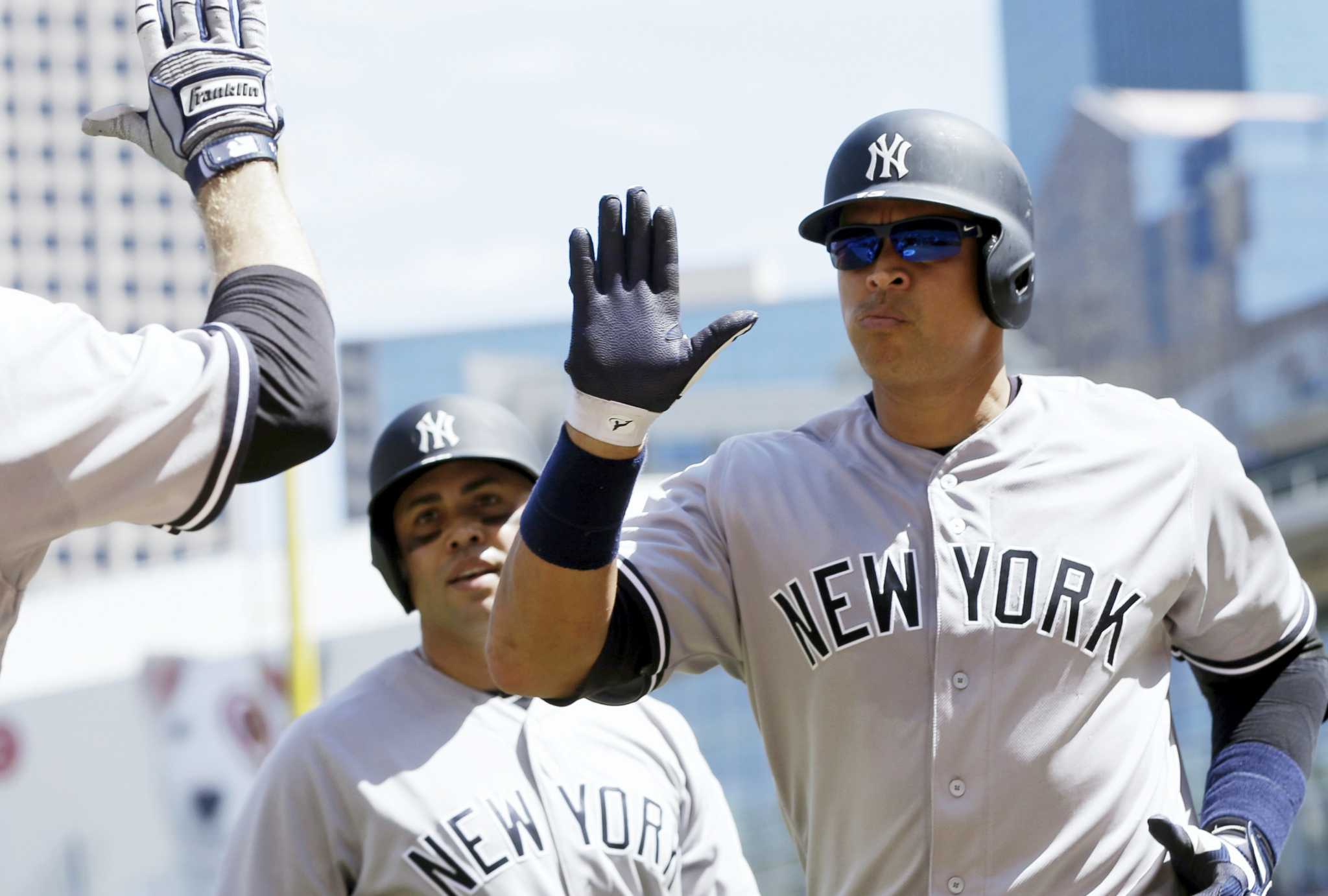 Yankees' Brett Gardner hits second opposite-field homer of career