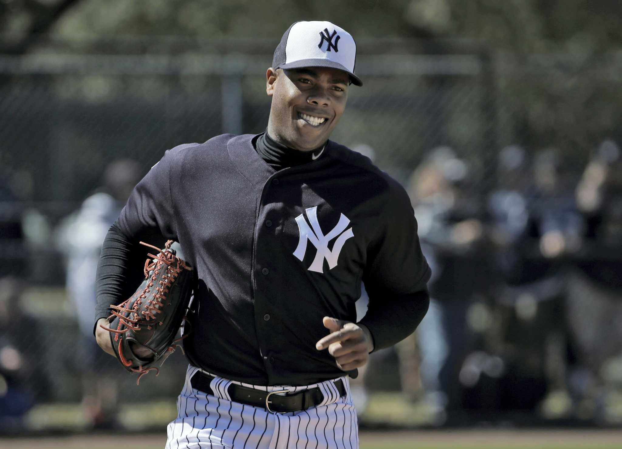 Yankees, Seeking to Get Younger, Acquire Starlin Castro From the