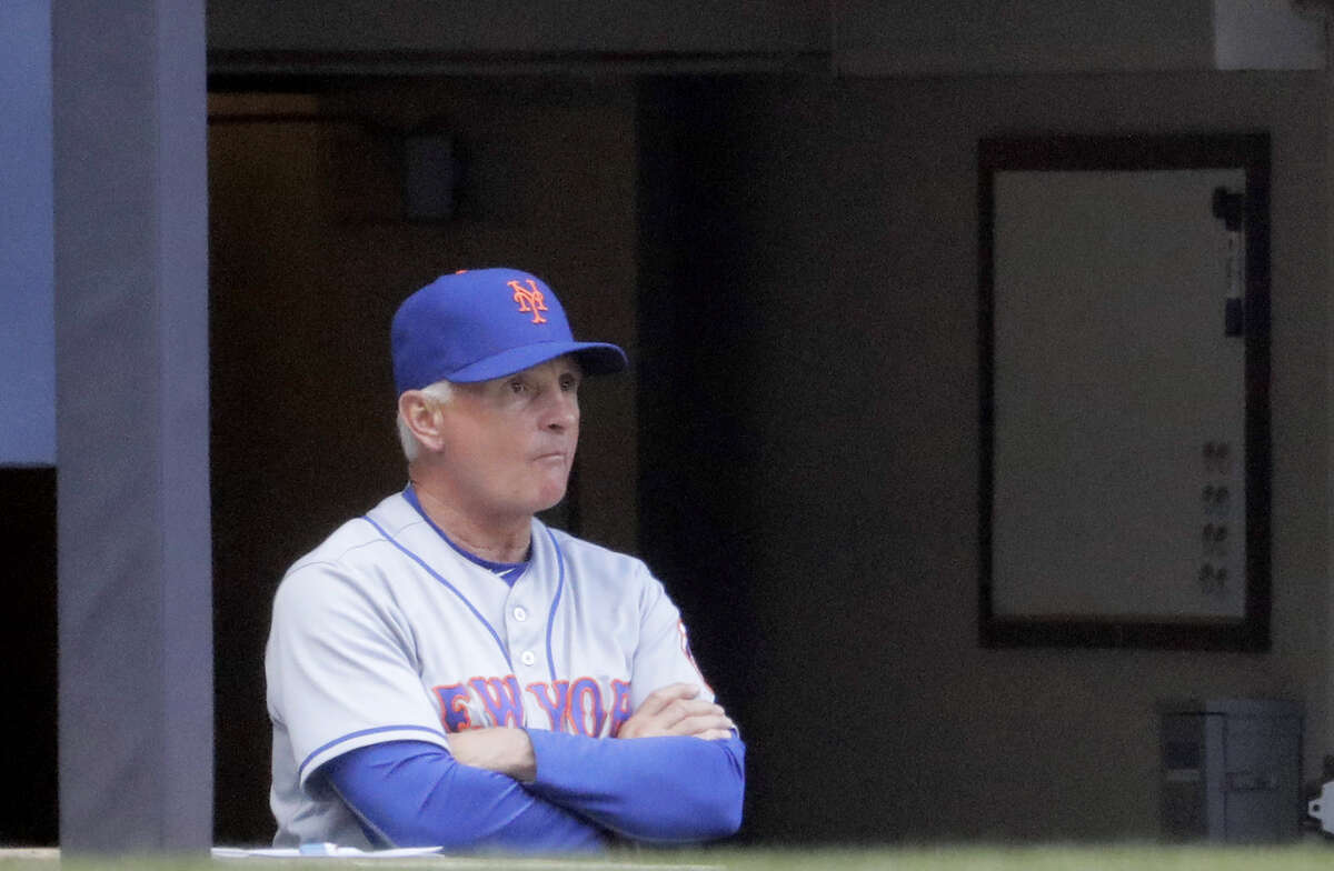 Mets manager Terry Collins looks on during the third inning on Saturday.