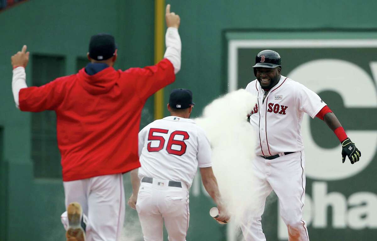 David Ortiz puts on a show, lifts Red Sox over Astros in 11th