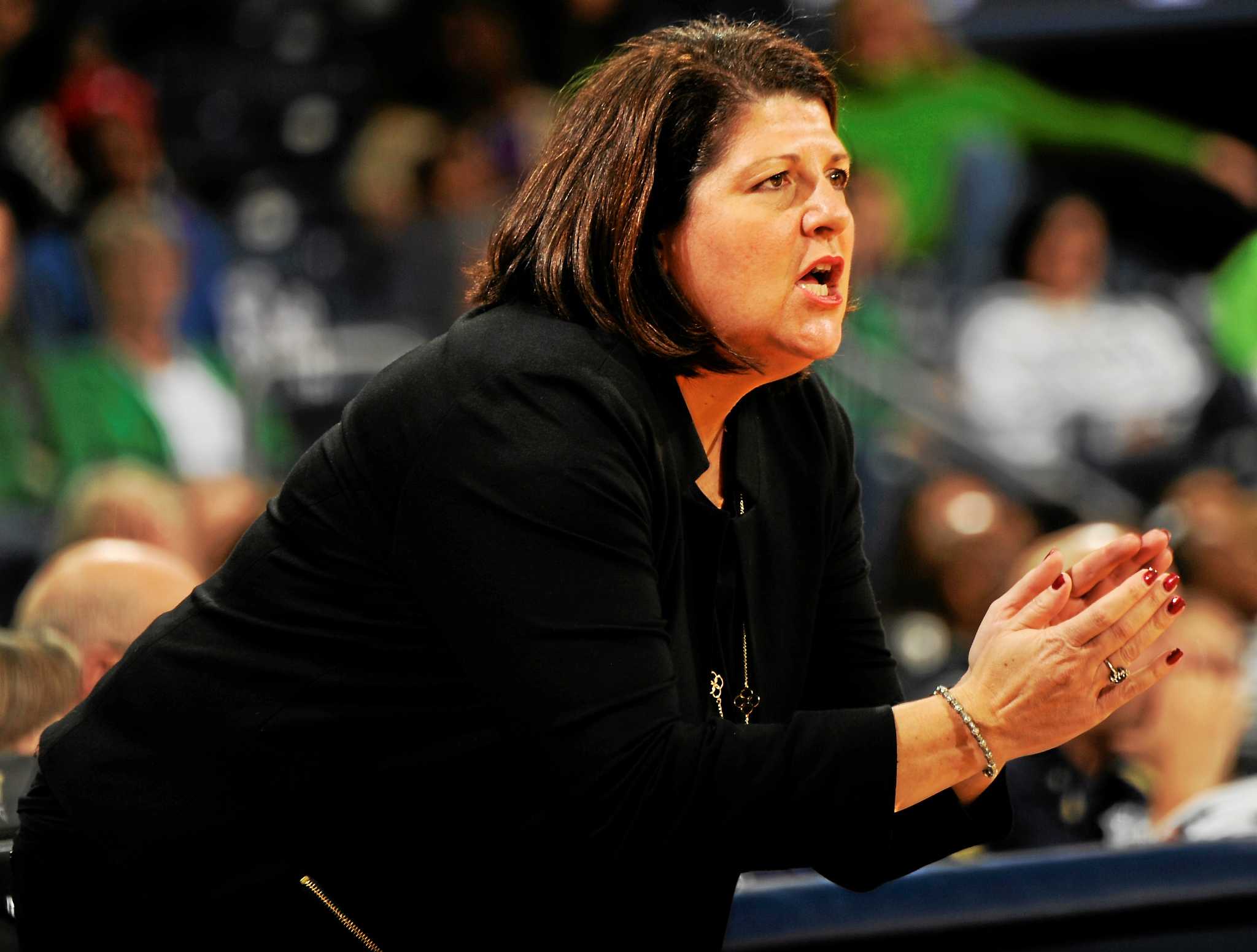 Quiandra Riggins Quinnipiac women find another way, win 11th straight