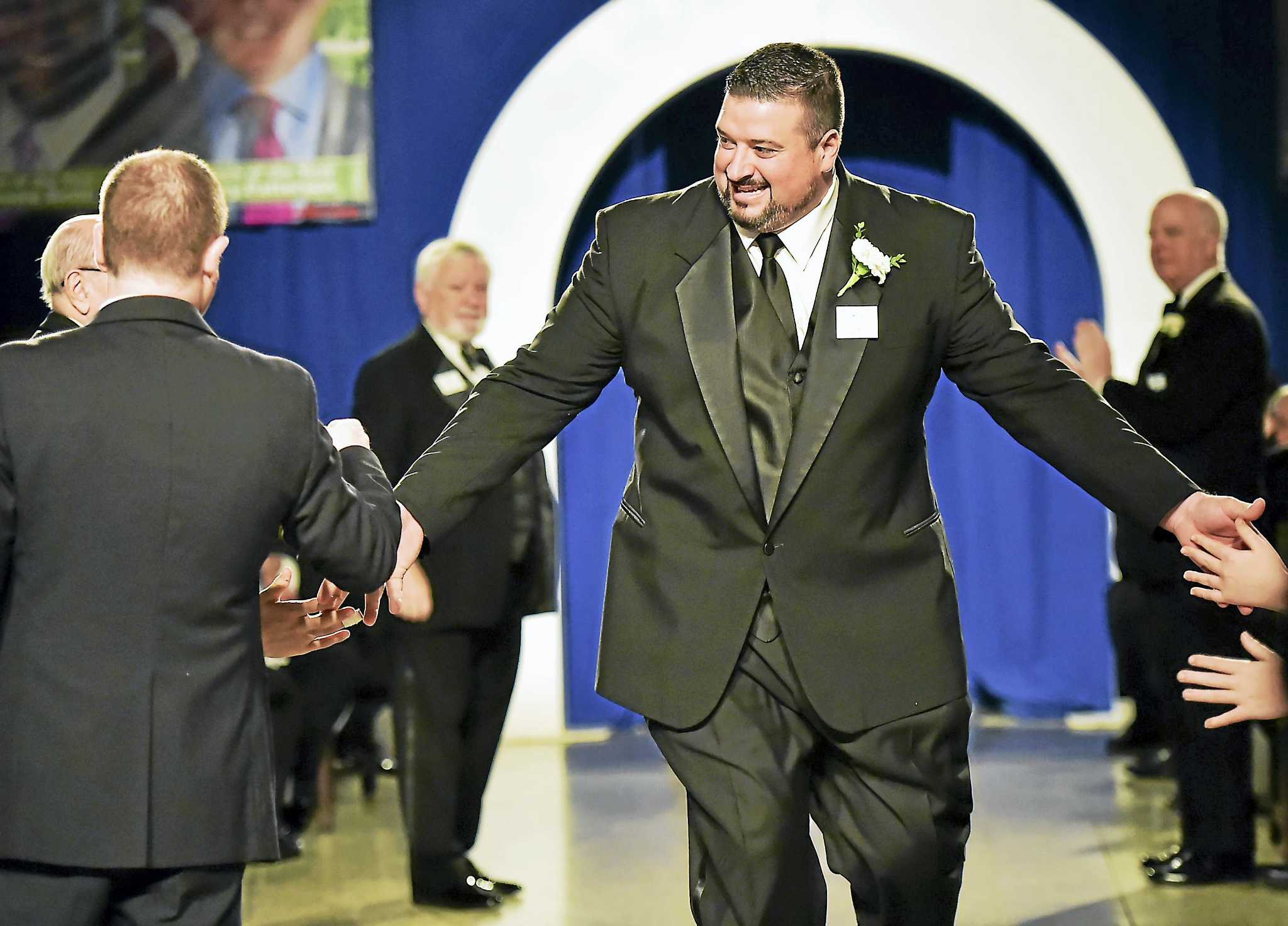 NFL honors Joe Andruzzi for Marathon role - The Boston Globe