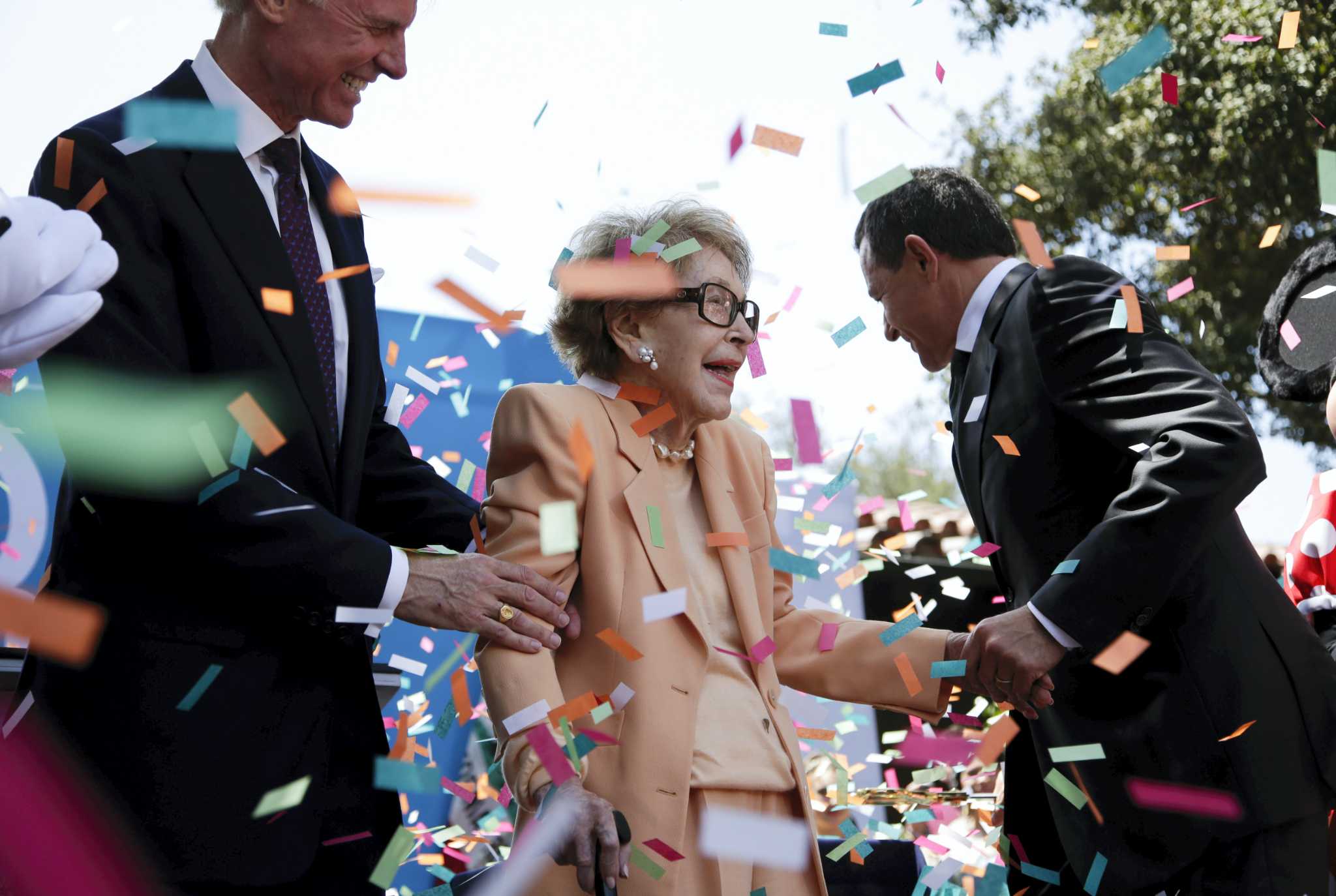 Former first lady Nancy Reagan, 94, dies at home in California