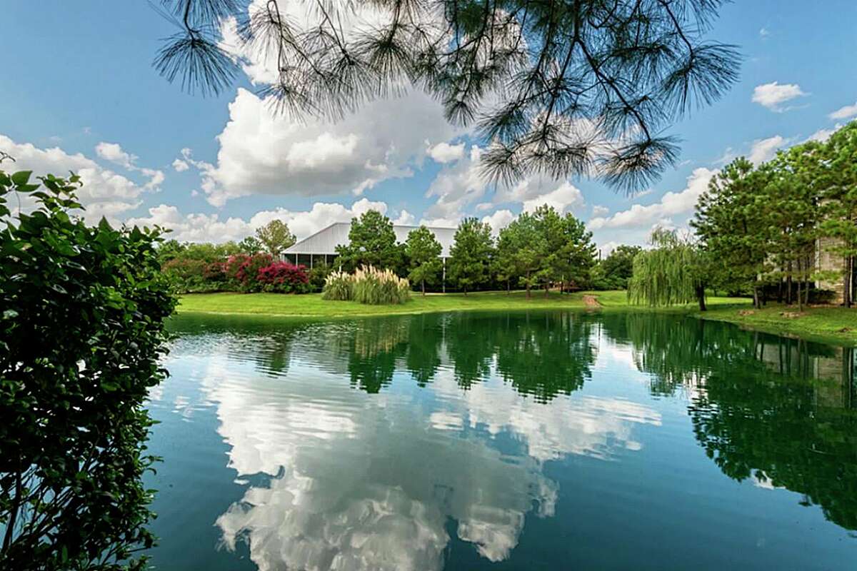 Price reduced on jawdropping Tomball ranch for sale