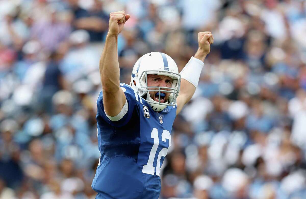 NASHVILLE, TN - SEPTEMBER 27: Andrew Luck #12 of the Indianapolis Colts celebrates a touchdownl during the game against the Tennessee Titans at LP Field on September 27, 2015 in Nashville, Tennessee. (Photo by Andy Lyons/Getty Images)