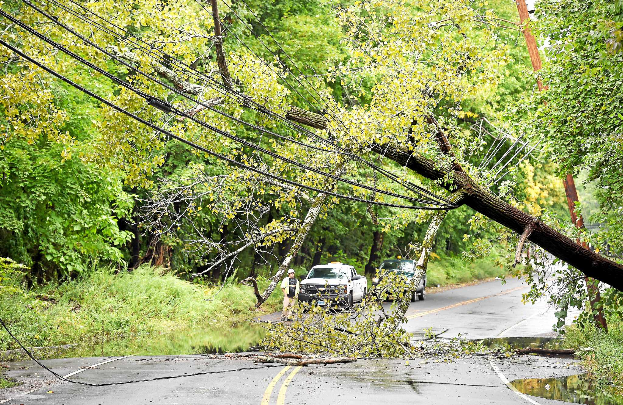 Storms knock out power to thousands across Connecticut