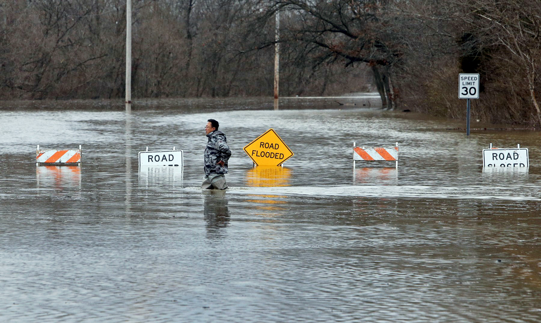 At least 20 dead in historic flooding in Missouri Illinois