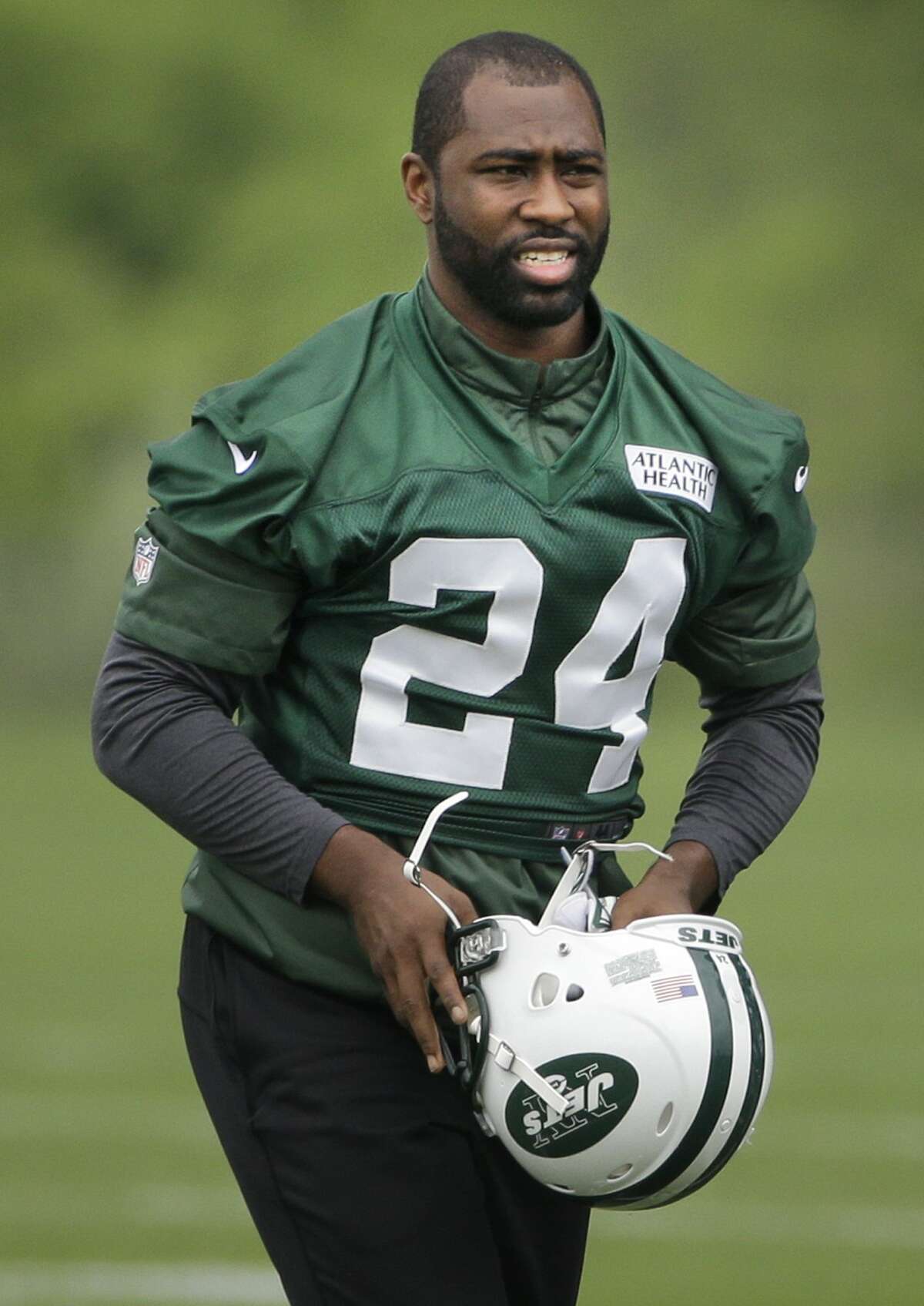 New York Jets' Darrelle Revis doesn't want to play football