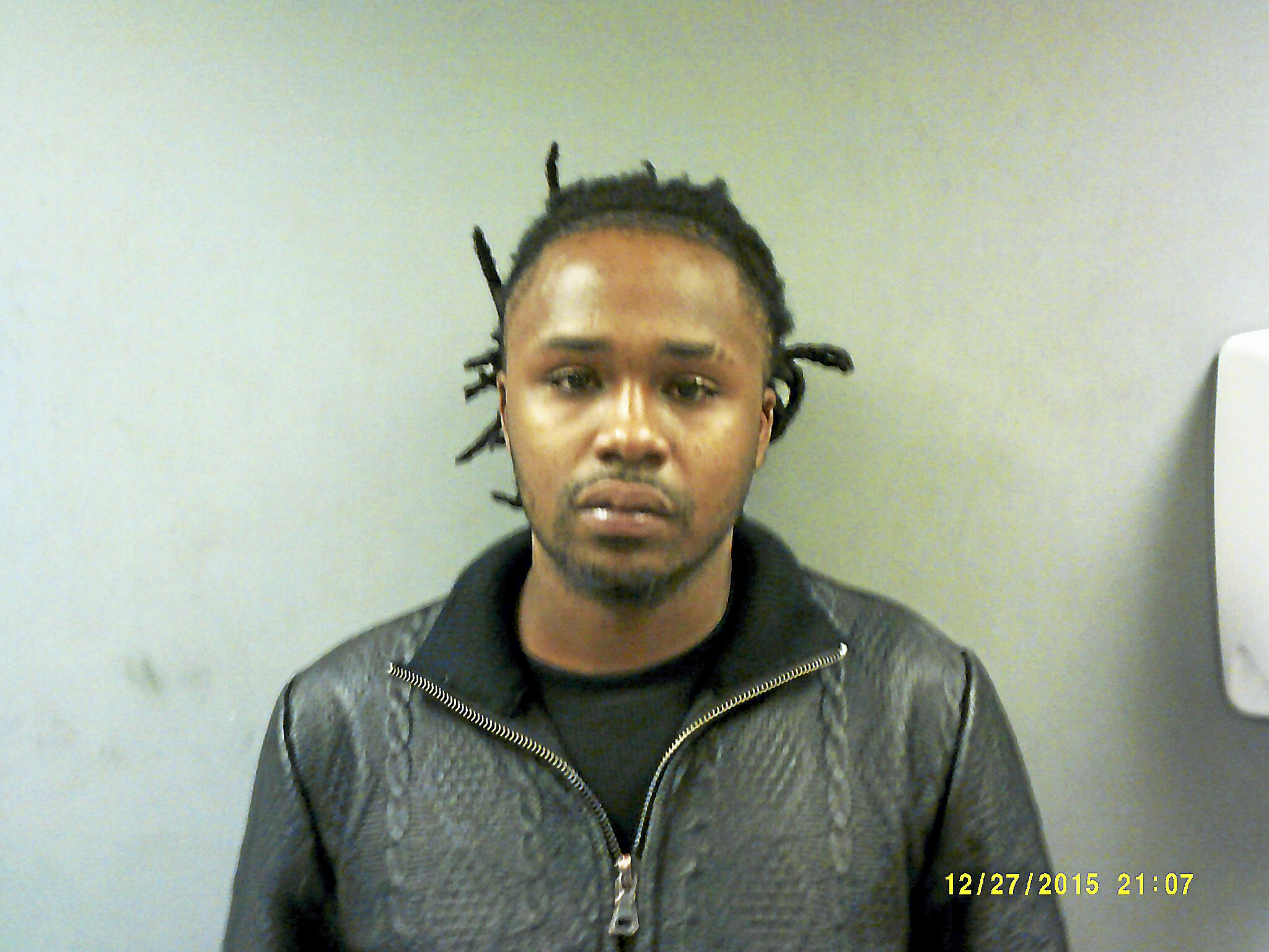 New Haven man faces gun, drug charges after traffic stop in Bridgeport