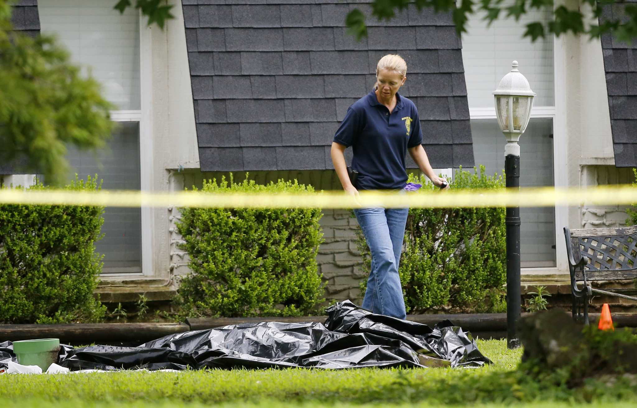 middelen Petulance Tarief Police in Oklahoma say motive unclear in 5 fatal stabbings