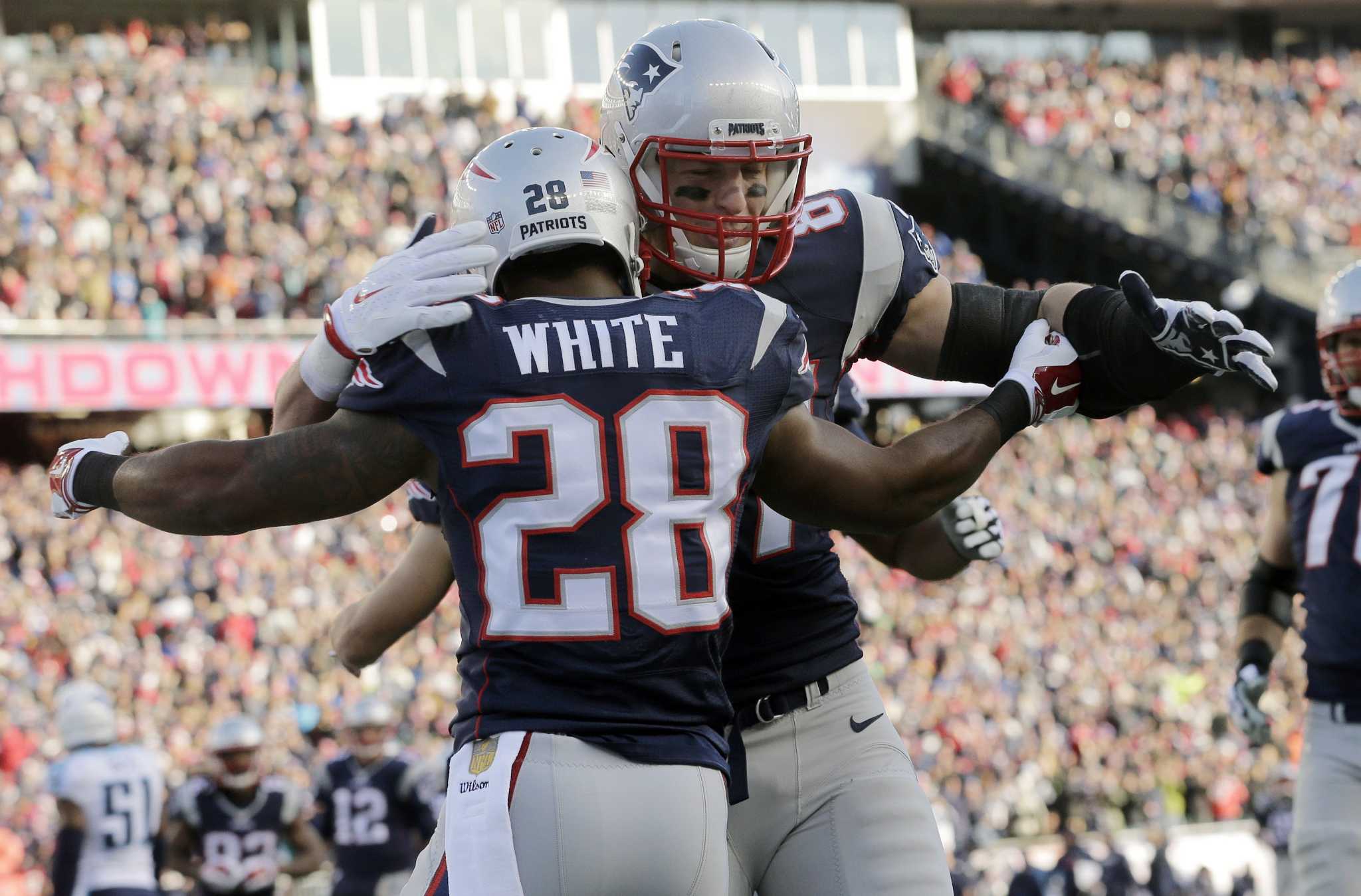 Patriots clinch first-round bye with 33-16 win over Titans