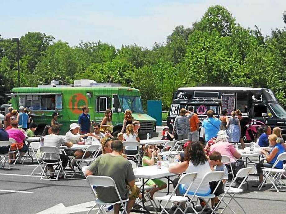 Food Trucks Boat Show Combo At Tanger Outlets Westbrook