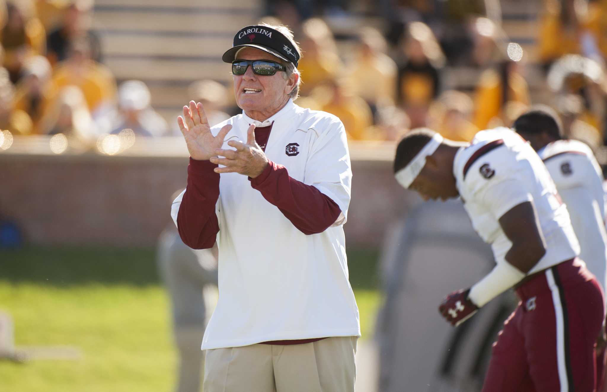 South Carolina Coach Steve Spurrier Tells His Players He’s Retiring