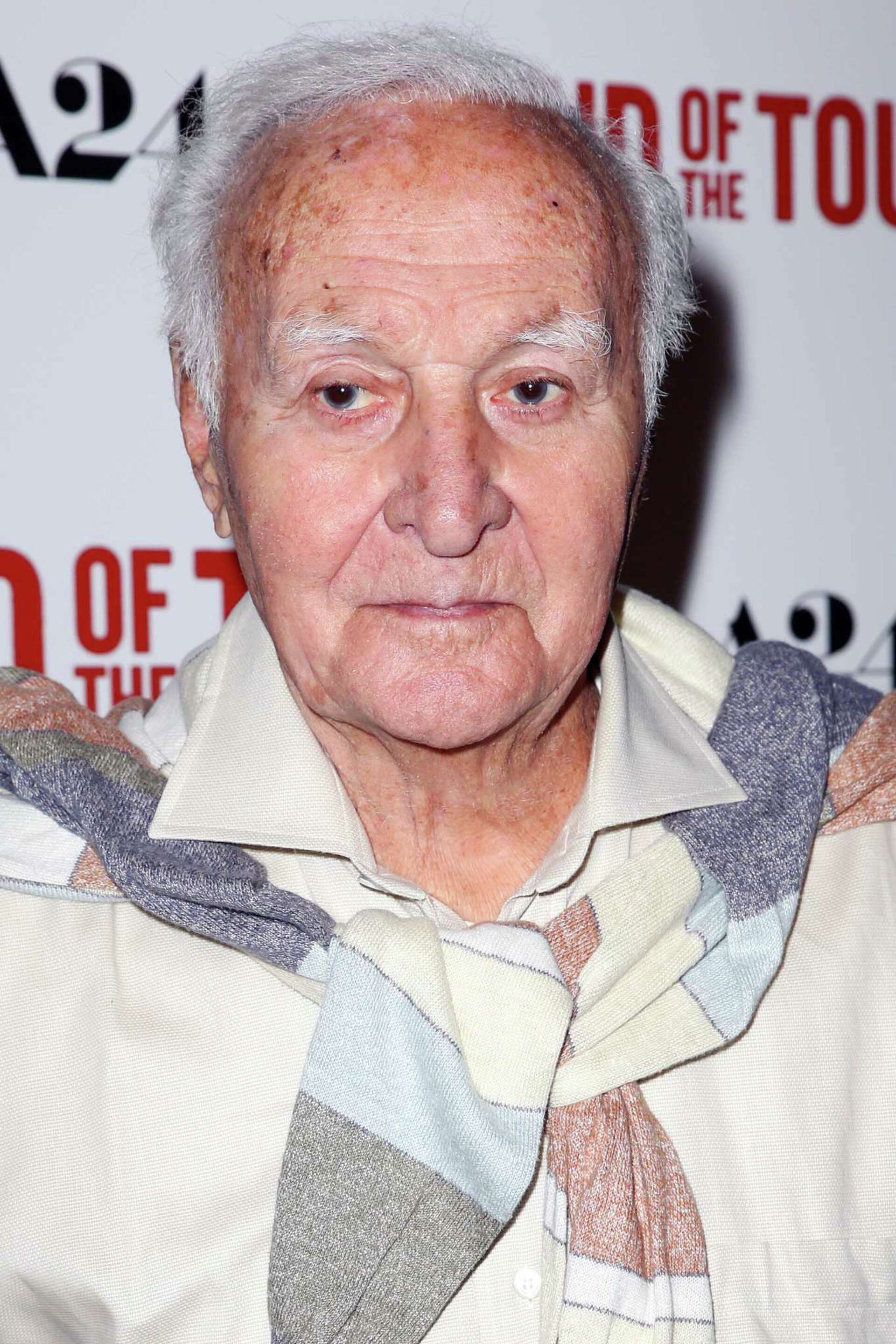 Robert Loggia, movie and TV tough guy, dies at 85