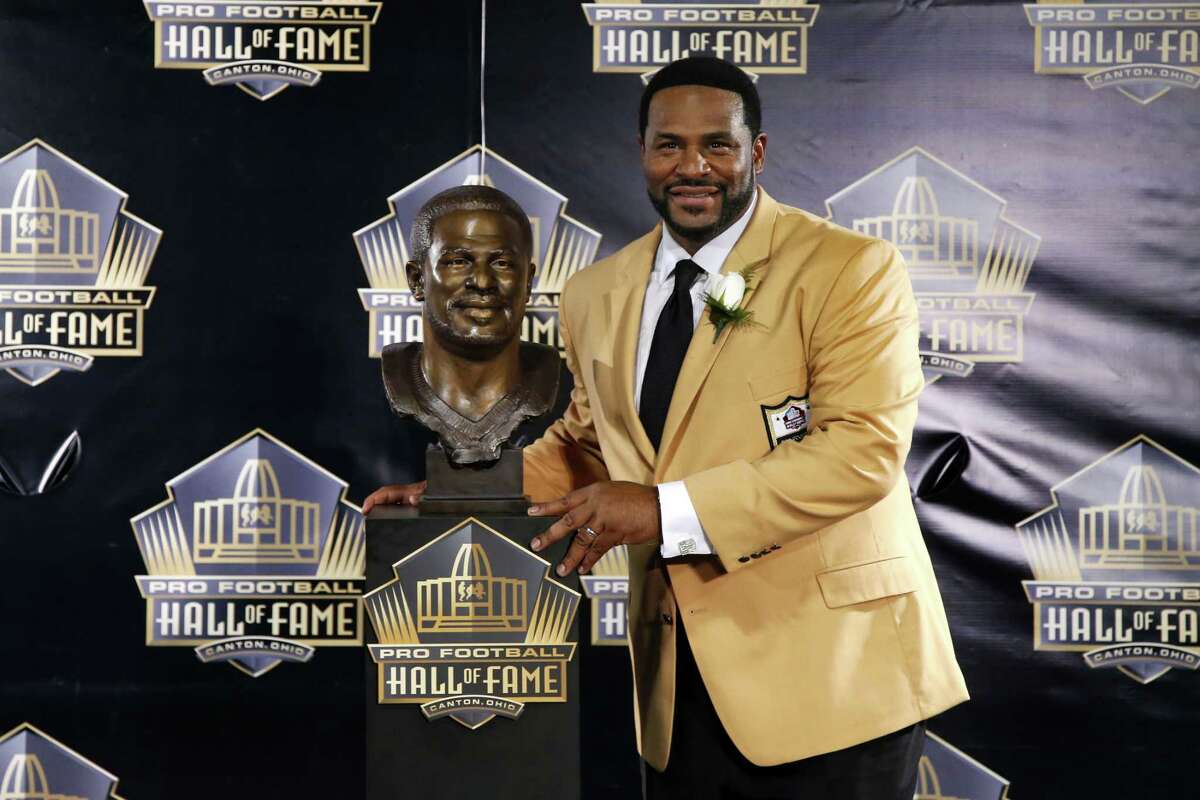 NFL Hall of Fame: Junior Seau's family barred from speaking at