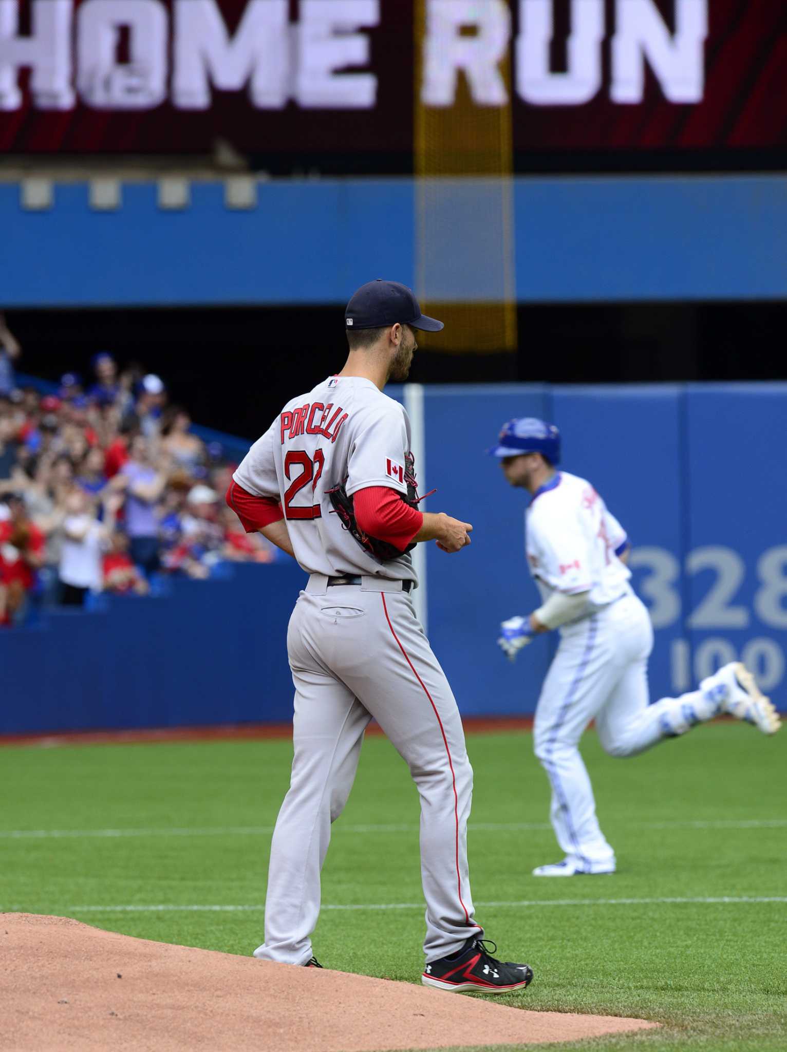 Edwin Encarnacion homers twice in one inning, once off of Homer Bailey