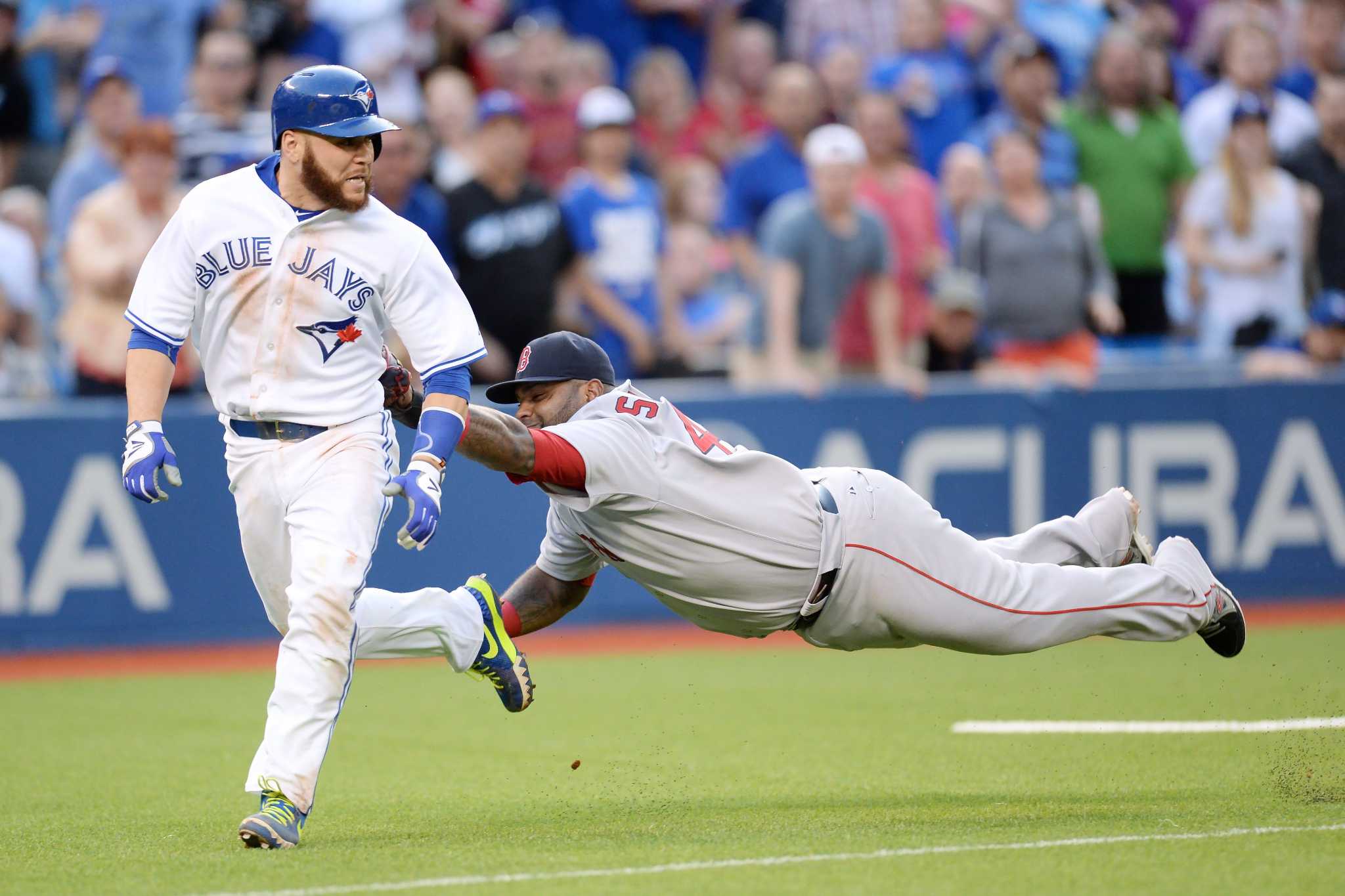 Marco Estrada helps Toronto Blue Jays shut out Boston Red Sox 