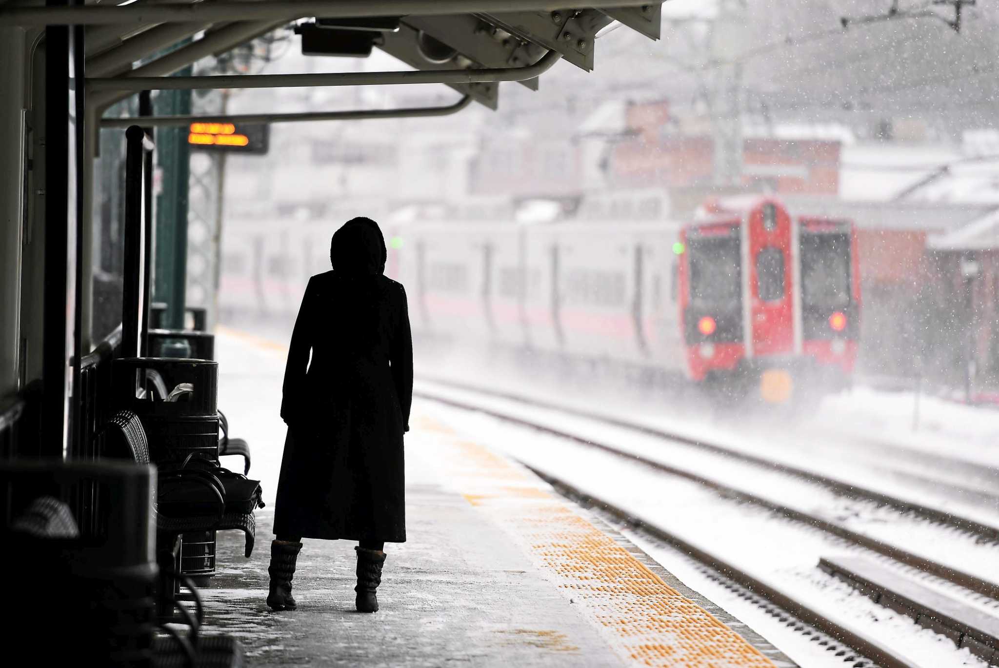 blizzard-prompts-metro-north-schedule-changes-trains-set-to-stop-at-11